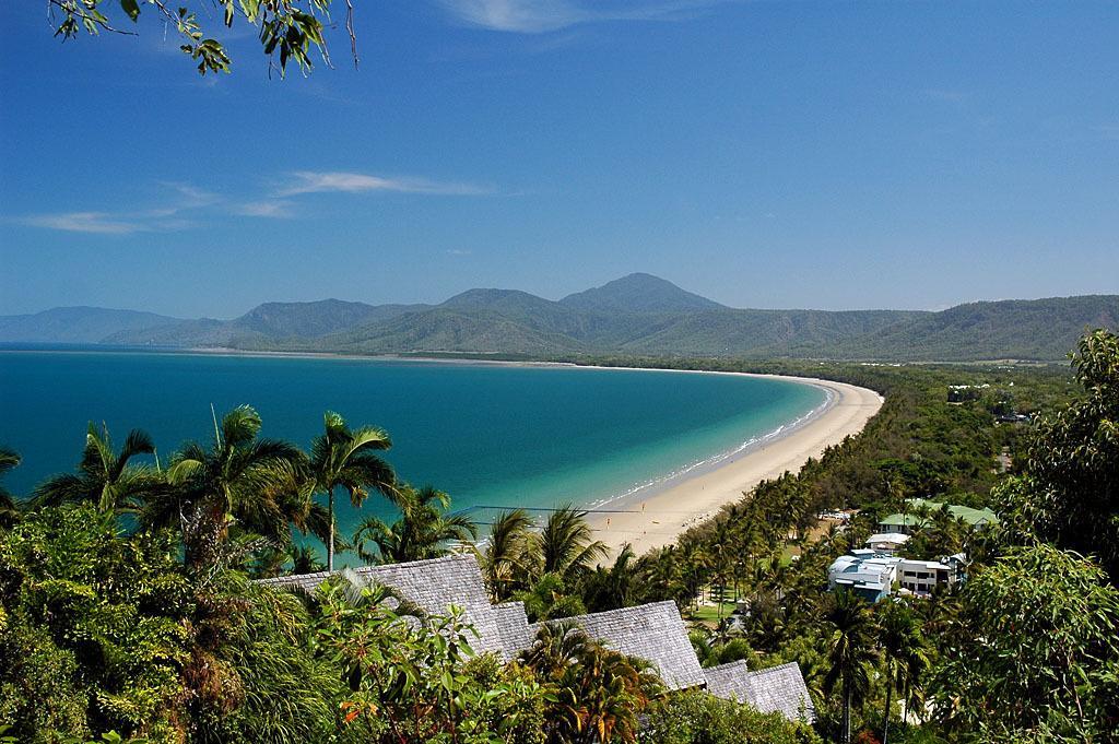 Gratitudes Boutique Suites Port Douglas Exterior photo